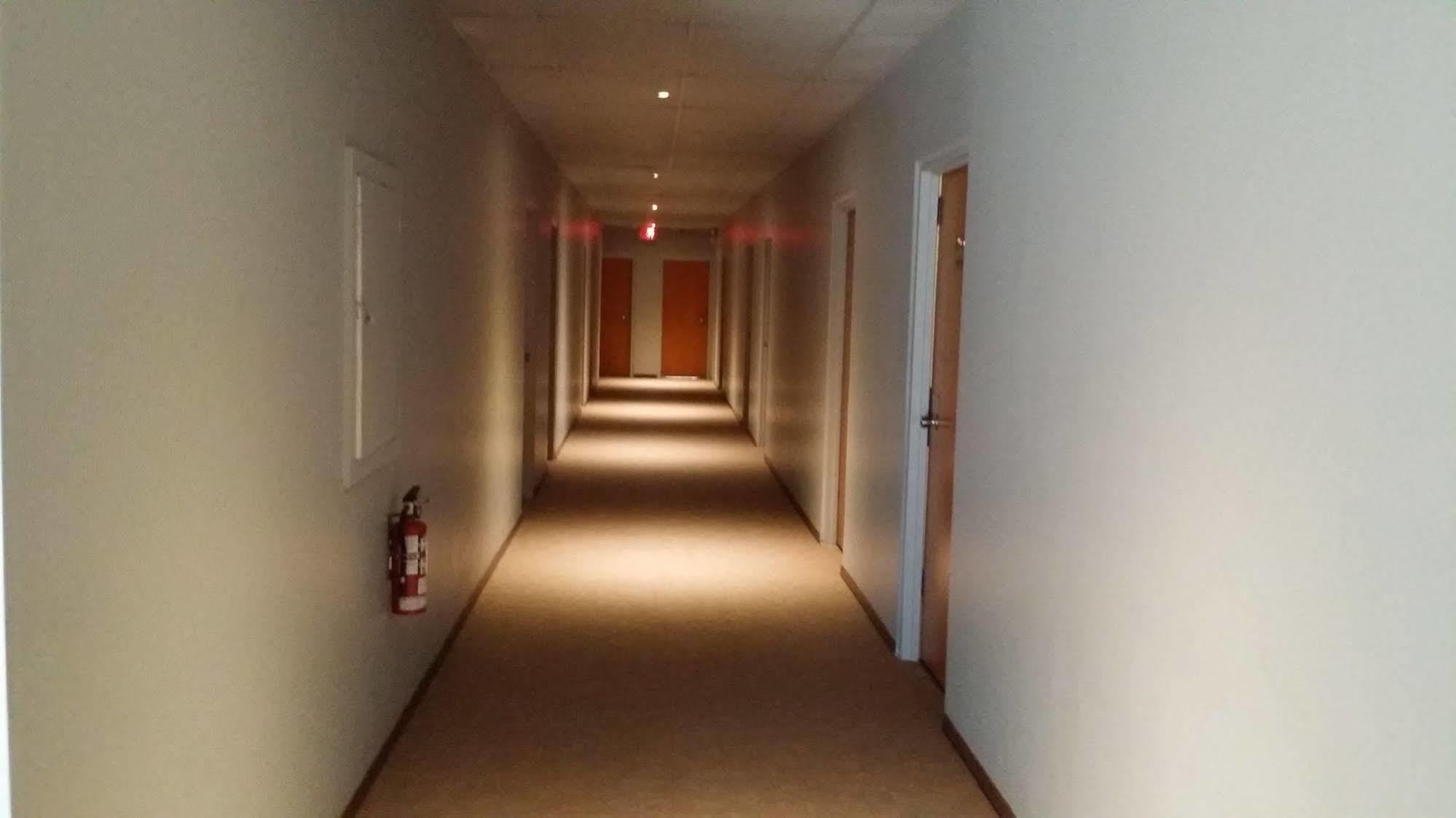 Beaver Hotel North Battleford Bagian luar foto